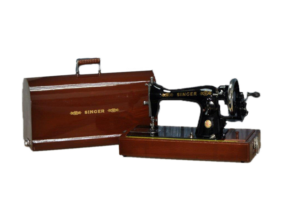 SINGER 15CH Sewing Machine, Handle and Carry Case