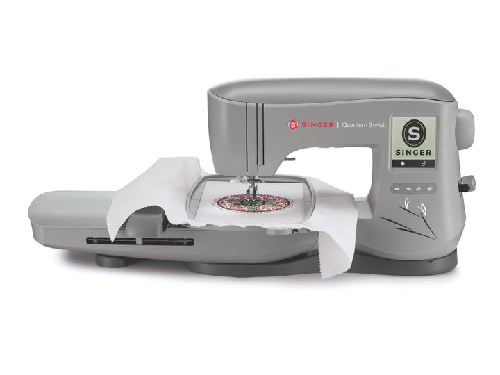 em200-embroidery-machine-doing-embroidery