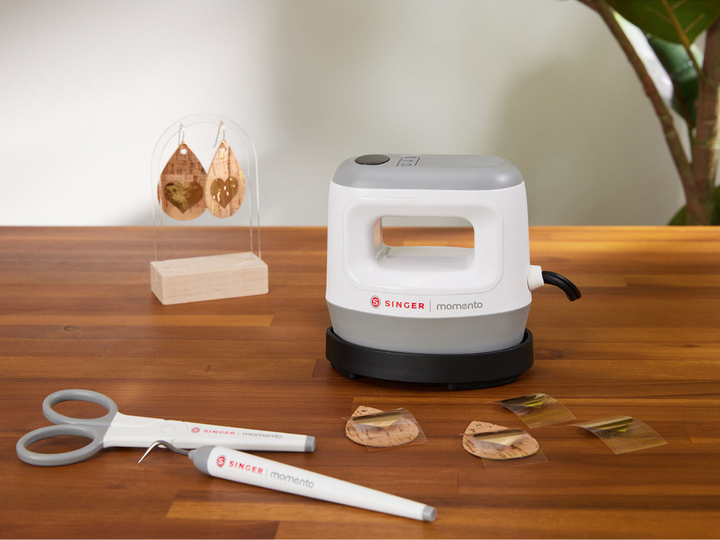 singer-momento-mini-press-pressing-earings