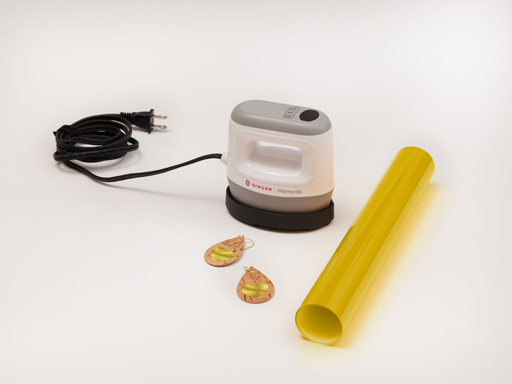 singer-momento-mini-press-and-accessories