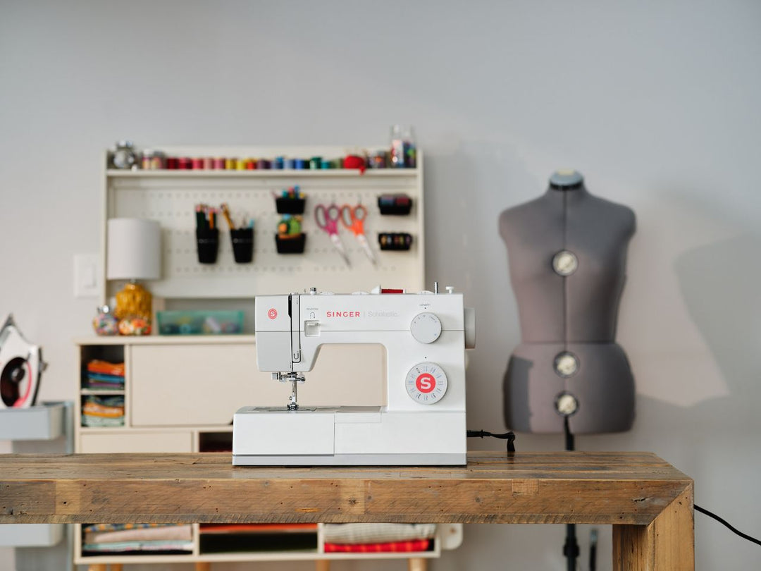 singer-5523-easter-bundle-lifestyle-image-szsewing